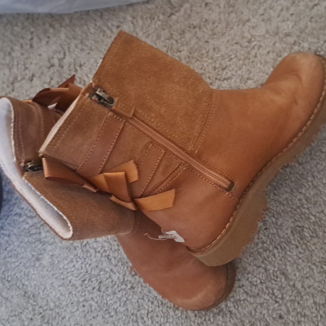 Uggs 13 Girls